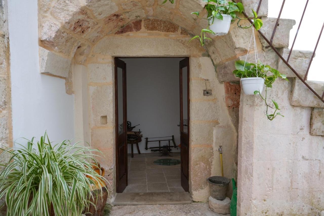 Palazzo Salvatori Hotel Soleto Exterior photo